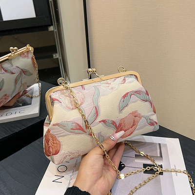 NEW CLIP CHAIN BAG CHINESE STYLE SHELL BAG NATIONAL STYLE FLOWER SHOULDER BAG FASHION DINNER CROSSBODY BAG FOR WOMEN