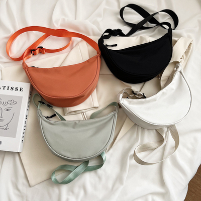 NYLON CROSSBODY BAG CROSSBODY BAG FEMALE 2024 NEW DUMPLING LIGHTWEIGHT UNDERARM BAG ALL SHOULDER CANVAS BAG