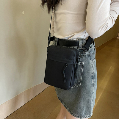 SIMPLE OXFORD CLOTH CASUAL CROSSBODY BAG MEN'S SIMPLE SOLID COLOR MOBILE PHONE BAG WITH A SINGLE SHOULDER SMALL BACKPACK