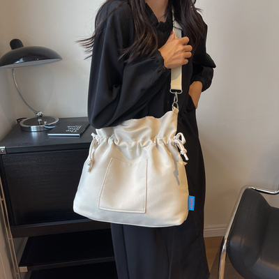 CANVAS TOTE BAG STREET FASHION LARGE CAPACITY SHOULDER BAG MEN'S AND WOMEN'S CLASS CROSSBODY BAG CLOTH BAG BAG