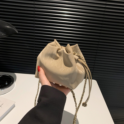 ​2024 NEW FASHION NICHE DESIGN SPRING/SUMMER CROSSBODY BAG SENIOR SENSE PLEATED BUCKET BAG