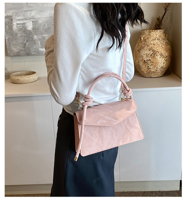 HIGH-GRADE HANDBAG WOMEN TREND NEW FASHION NICHE DESIGN HAND BILL OF LADING SHOULDER BAG ALL TEXTURE CROSSBODY BAG
