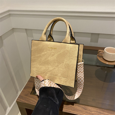 VINTAGE CHIC TEXTURED LETTER TOTE BAG WOMEN'S BAG 2024 NEW LARGE CAPACITY FASHION HANDBAG WIDE STRAP SHOULDER BAG