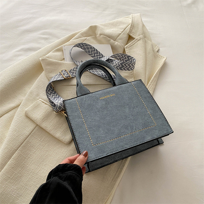VINTAGE CHIC TEXTURED LETTER TOTE BAG WOMEN'S BAG 2024 NEW LARGE CAPACITY FASHION HANDBAG WIDE STRAP SHOULDER BAG